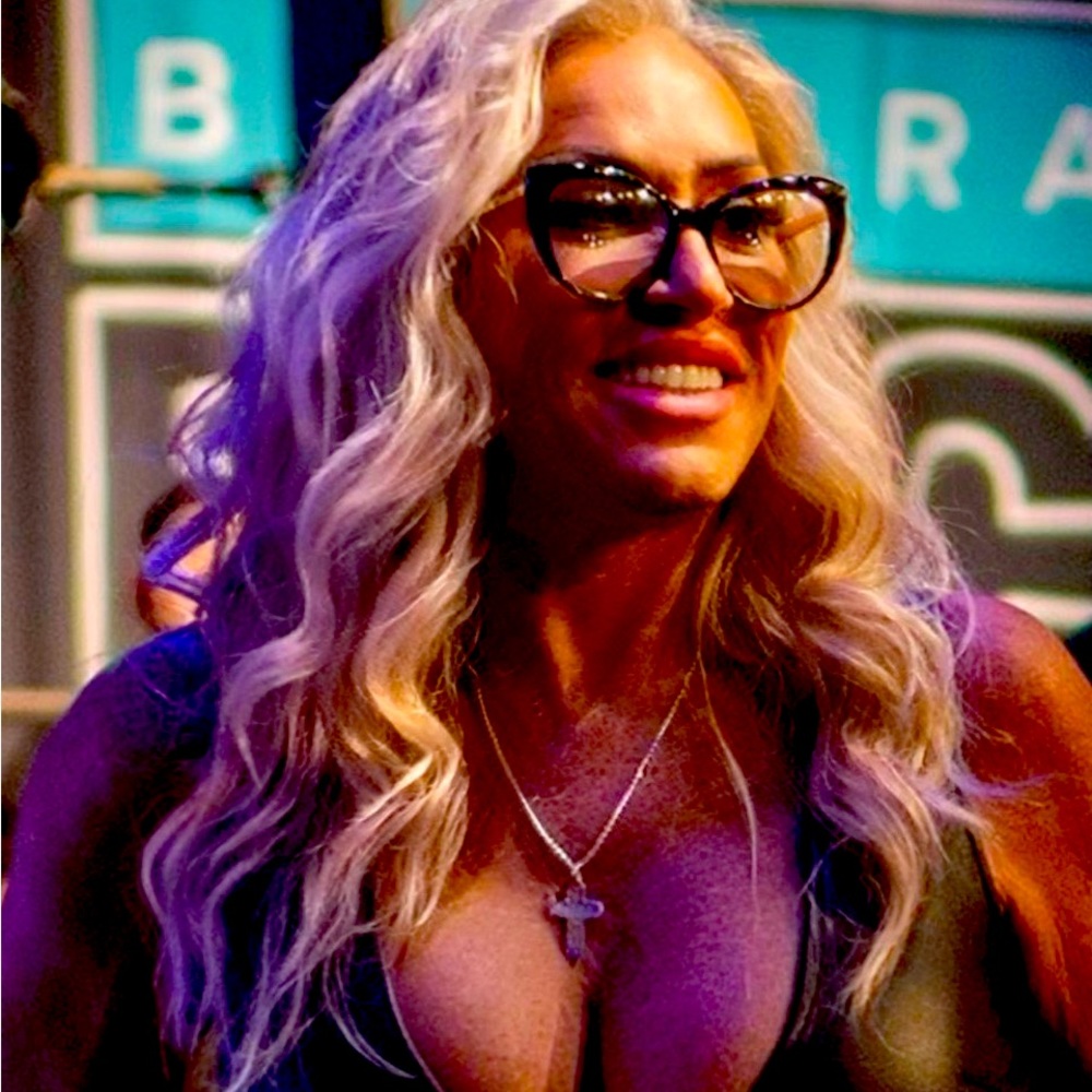 Meet your Posher, Missy